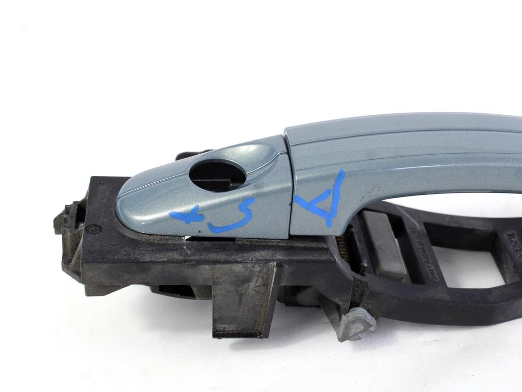 ZUNANJA KLJUKA SPREDNJA LEVA VRATA OEM N. 1305822 ORIGINAL REZERVNI DEL FORD FOCUS DA HCP DP MK2 R BER/SW (2008 - 2011) BENZINA/GPL LETNIK 2009