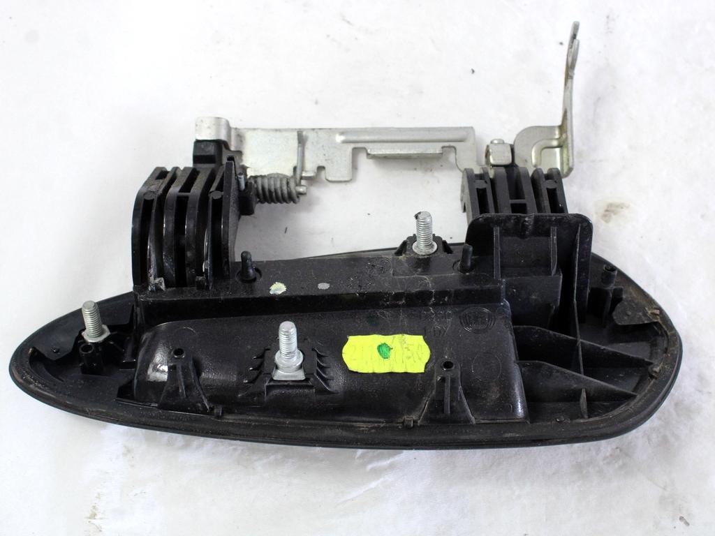 ZUNANJA KLJUKA SPREDNJA DESNA VRATA OEM N. 735498777 ORIGINAL REZERVNI DEL FIAT PUNTO EVO 199 (2009 - 2012)  BENZINA/METANO LETNIK 2010