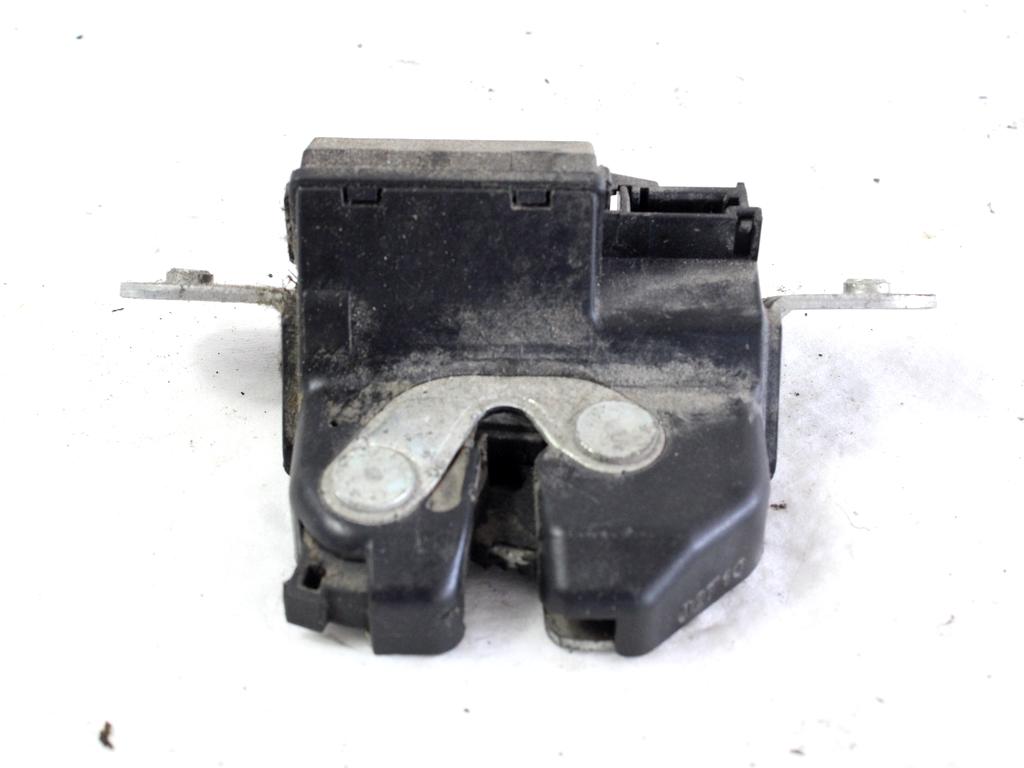 ZAKLEPANJE PRTLJA?NIH VRAT  OEM N. 55701971 ORIGINAL REZERVNI DEL FIAT PUNTO EVO 199 (2009 - 2012)  BENZINA/METANO LETNIK 2010