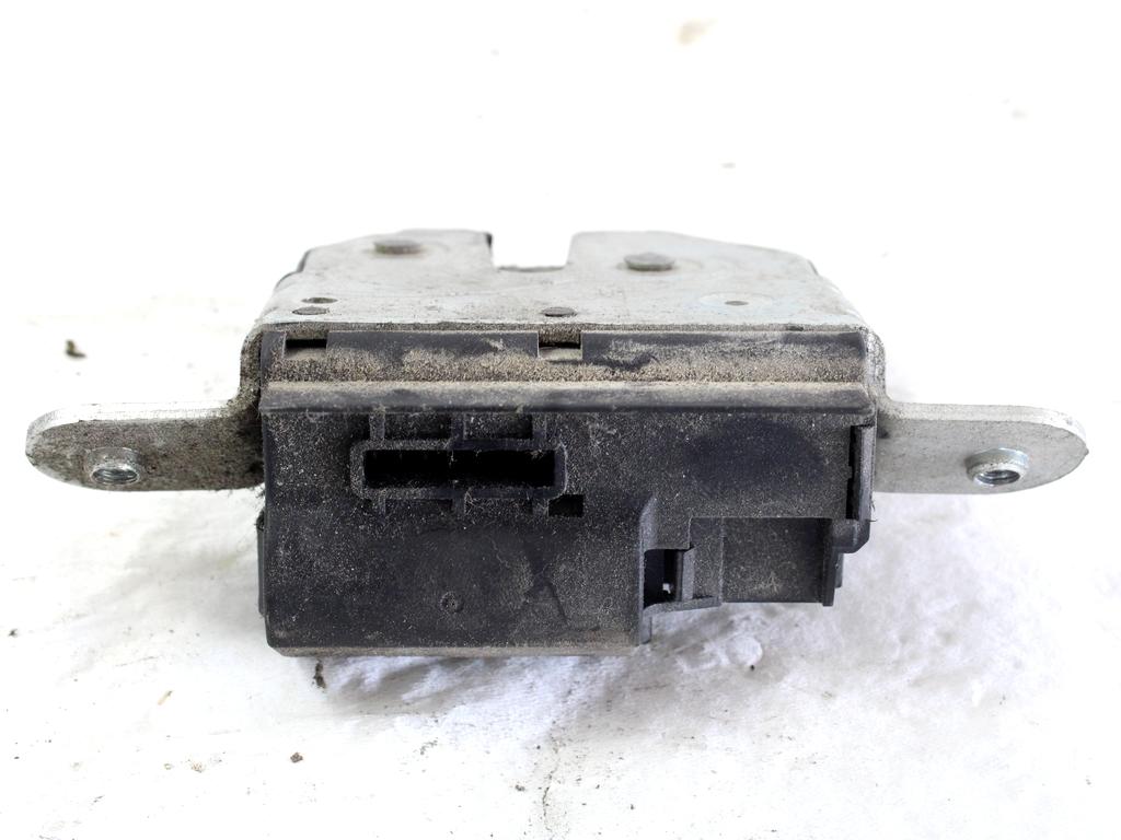 ZAKLEPANJE PRTLJA?NIH VRAT  OEM N. 55701971 ORIGINAL REZERVNI DEL FIAT PUNTO EVO 199 (2009 - 2012)  BENZINA/METANO LETNIK 2010