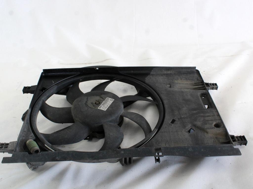 VENTILATOR HLADILNIKA OEM N. 51797134 ORIGINAL REZERVNI DEL FIAT PUNTO EVO 199 (2009 - 2012)  BENZINA/METANO LETNIK 2010