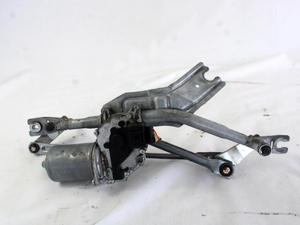 MOTORCEK PREDNJIH BRISALCEV OEM N. 51701421 ORIGINAL REZERVNI DEL FIAT PUNTO EVO 199 (2009 - 2012)  BENZINA/METANO LETNIK 2010