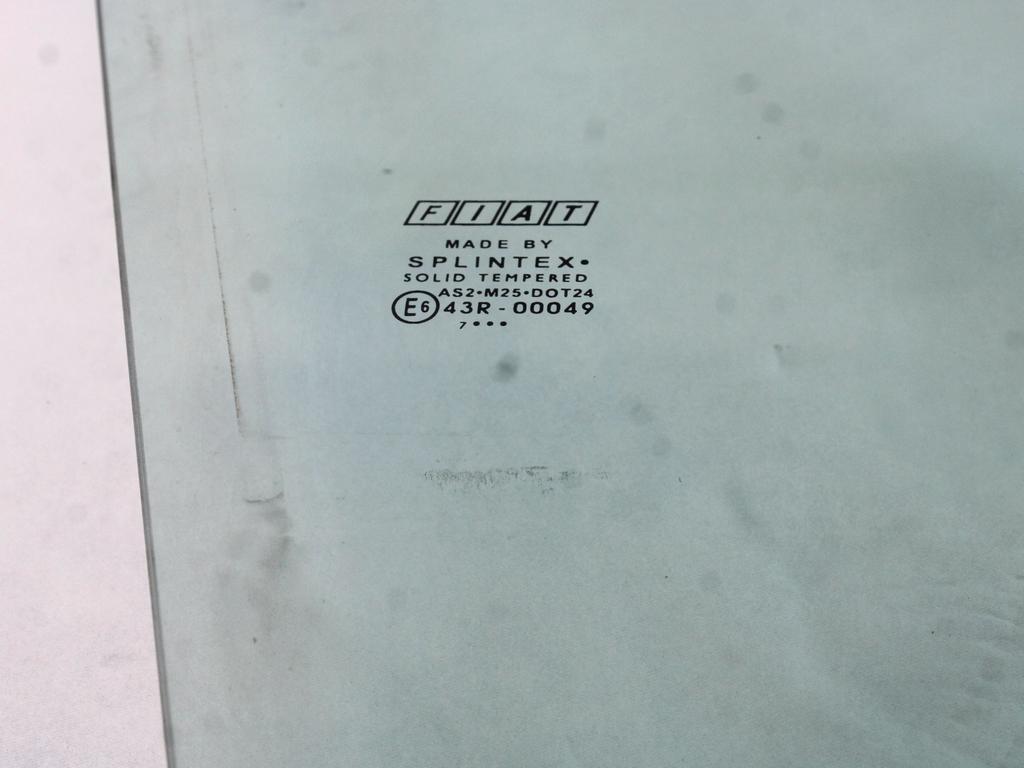 STEKLO SPREDNJIH DESNIH VRAT OEM N. 51733533 ORIGINAL REZERVNI DEL FIAT CROMA 194 MK2 R (11-2007 - 2010) DIESEL LETNIK 2007