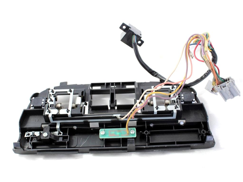 NOTRANJA SVETILA OEM N. 84621FL011ME ORIGINAL REZERVNI DEL SUBARU XV MK2 GT (DAL 2017)BENZINA LETNIK 2019