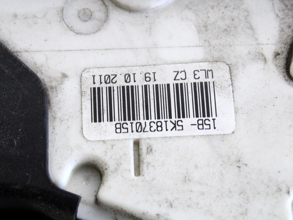 CENTRALNO ZAKLEPANJE PREDNIH LEVIH VRAT OEM N. 5K1837015B ORIGINAL REZERVNI DEL VOLKSWAGEN POLO 6R1 6C1 (06/2009 - 02/2014) DIESEL LETNIK 2011