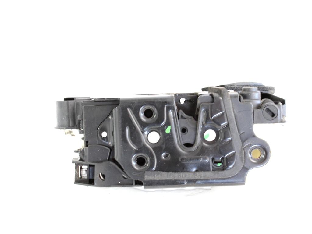 CENTRALNO ZAKLEPANJE ZADNJIH DESNIH VRAT OEM N. 6R4839016 ORIGINAL REZERVNI DEL VOLKSWAGEN POLO 6R1 6C1 (06/2009 - 02/2014) DIESEL LETNIK 2011