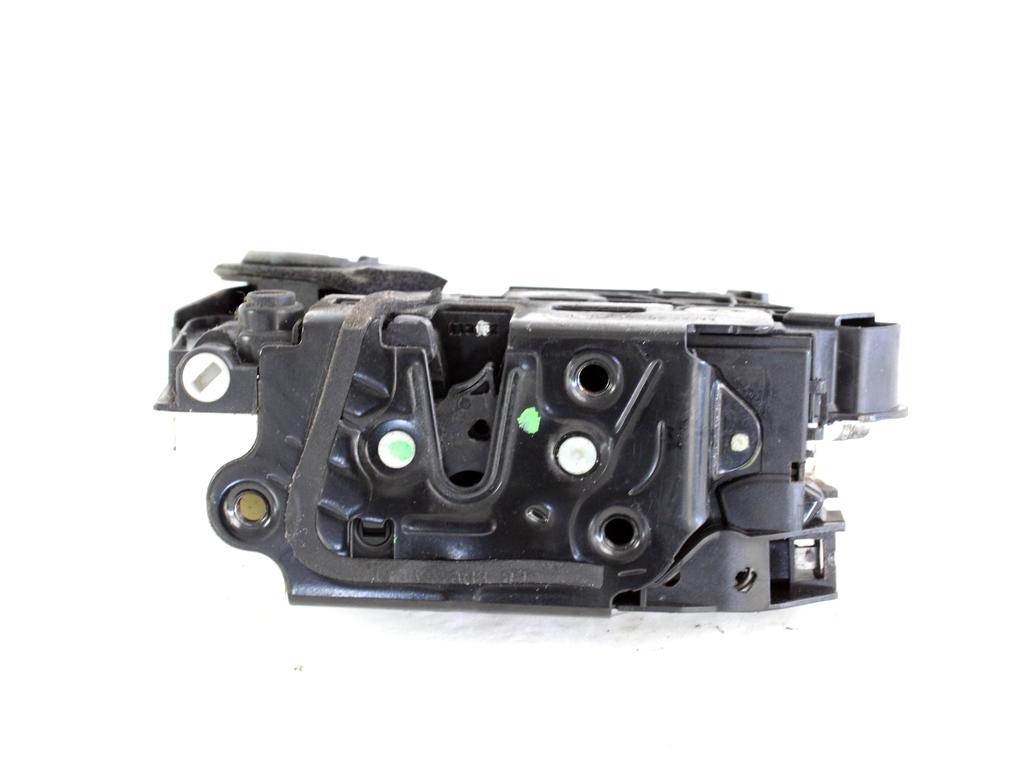 CENTRALNA KLJUCAVNICA ZADJIH LEVIH VRAT OEM N. 6R4839015 ORIGINAL REZERVNI DEL VOLKSWAGEN POLO 6R1 6C1 (06/2009 - 02/2014) DIESEL LETNIK 2011