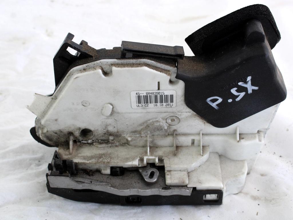 CENTRALNA KLJUCAVNICA ZADJIH LEVIH VRAT OEM N. 6R4839015 ORIGINAL REZERVNI DEL VOLKSWAGEN POLO 6R1 6C1 (06/2009 - 02/2014) DIESEL LETNIK 2011