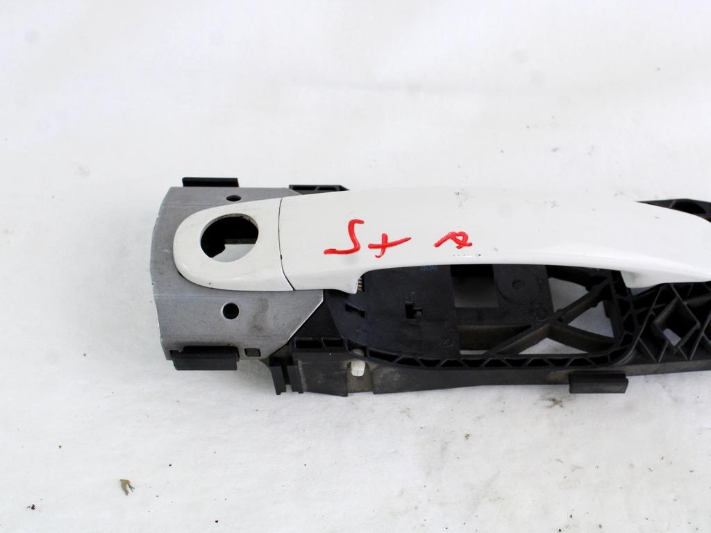 ZUNANJA KLJUKA SPREDNJA LEVA VRATA OEM N. 5N0837205MGRU ORIGINAL REZERVNI DEL VOLKSWAGEN POLO 6R1 6C1 (06/2009 - 02/2014) DIESEL LETNIK 2011