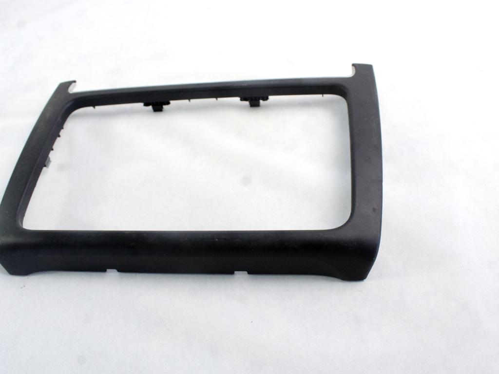 ARMATURNA PLO?CA OEM N. 6R0858069E ORIGINAL REZERVNI DEL VOLKSWAGEN POLO 6R1 6C1 (06/2009 - 02/2014) DIESEL LETNIK 2011