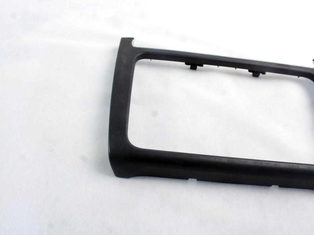 ARMATURNA PLO?CA OEM N. 6R0858069E ORIGINAL REZERVNI DEL VOLKSWAGEN POLO 6R1 6C1 (06/2009 - 02/2014) DIESEL LETNIK 2011