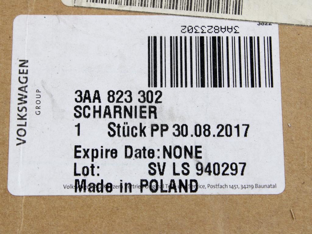 PANTI POKROVA MOTORJA OEM N. 3AA823302 ORIGINAL REZERVNI DEL VOLKSWAGEN PASSAT B7 362 365 BER/SW (10/2010 - 2015)DIESEL LETNIK 2013