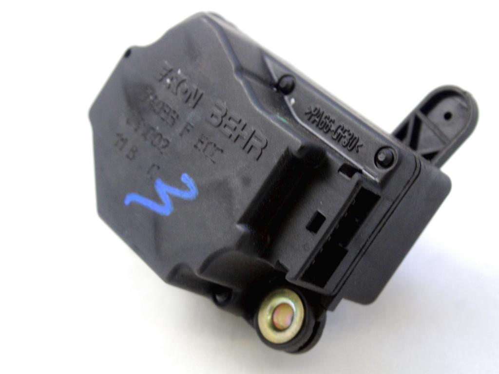 MOTORCEK OGREVANJA OEM N. 74933F ORIGINAL REZERVNI DEL VOLVO V70 MK2 285 (2000 - 2007) DIESEL LETNIK 2003