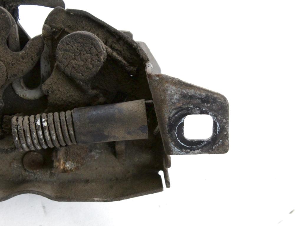 ZAKLEP POKROVA MOTORJA  OEM N. 51784816 ORIGINAL REZERVNI DEL FIAT PUNTO 188 188AX MK2 (1999 - 2003) DIESEL LETNIK 2003