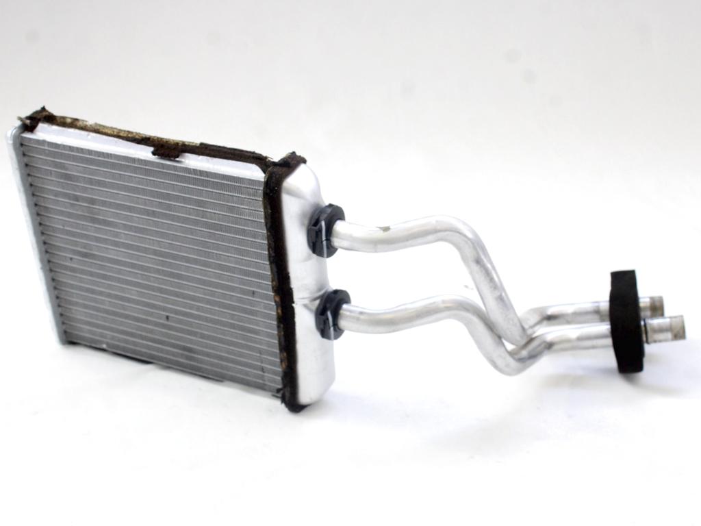 GRELEC RADIATORJA OEM N. 52470237 ORIGINAL REZERVNI DEL OPEL ASTRA H A04 L48,L08,L35,L67 5P/3P/SW (2004 - 2007) DIESEL LETNIK 2005