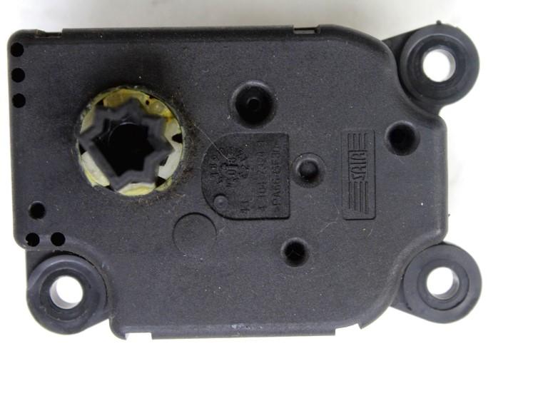 MOTORCEK OGREVANJA OEM N. F663746X.D ORIGINAL REZERVNI DEL PEUGEOT 308 4A 4B 4C 4E 4H MK1 BER/SW/CC (2007 - 2013) DIESEL LETNIK 2008