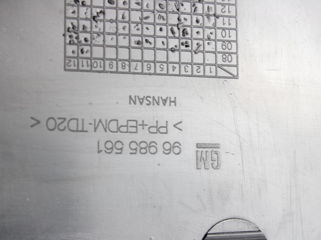 PREDAL ZA DOKUMENTE OEM N. 96985561 ORIGINAL REZERVNI DEL CHEVROLET CRUZE J300 J305 (2009 - 2019) BENZINA/GPL LETNIK 2012