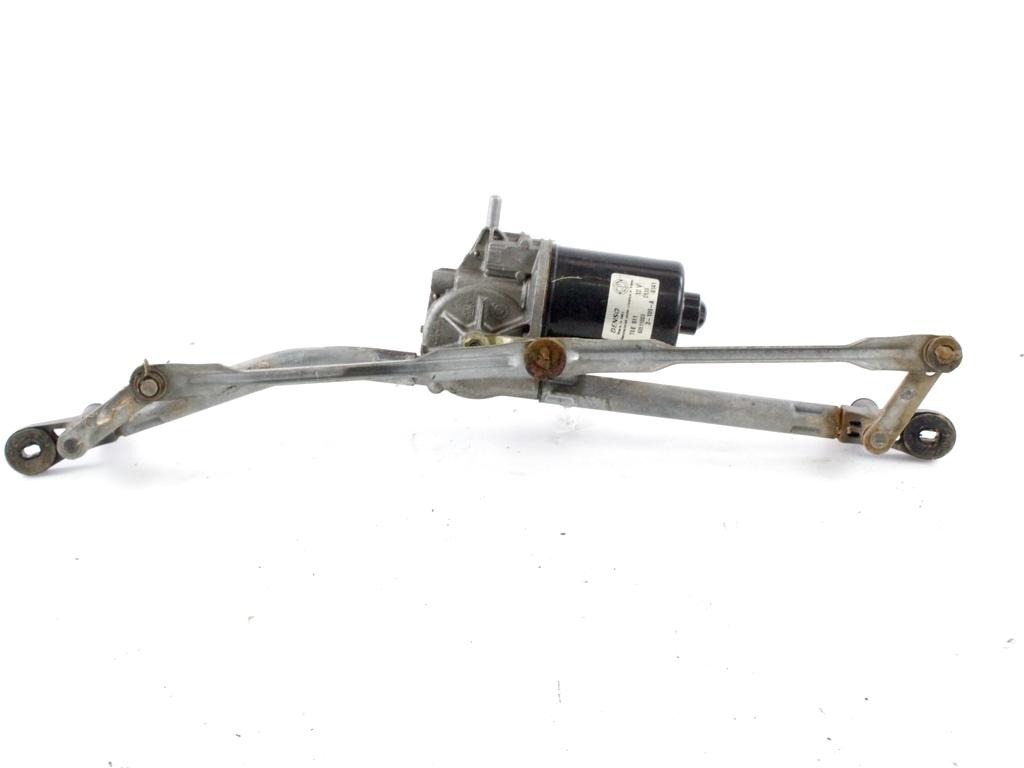 MOTORCEK PREDNJIH BRISALCEV OEM N. 51704325 ORIGINAL REZERVNI DEL FIAT PUNTO 188 188AX MK2 (1999 - 2003) DIESEL LETNIK 2003