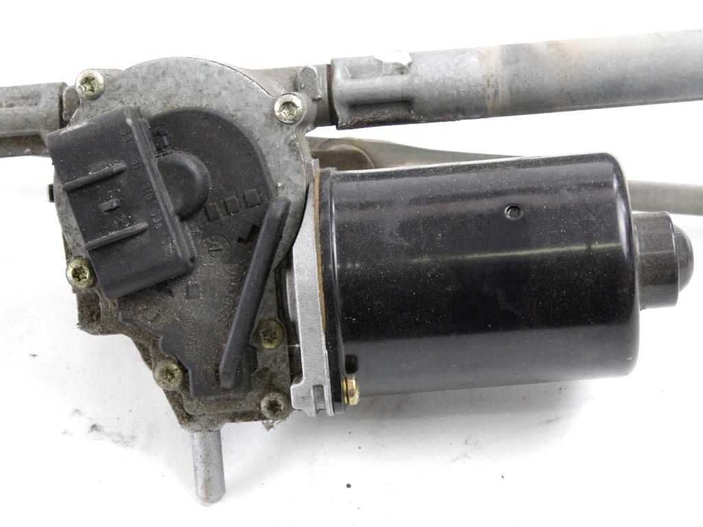 MOTORCEK PREDNJIH BRISALCEV OEM N. 51704325 ORIGINAL REZERVNI DEL FIAT PUNTO 188 188AX MK2 (1999 - 2003) DIESEL LETNIK 2003