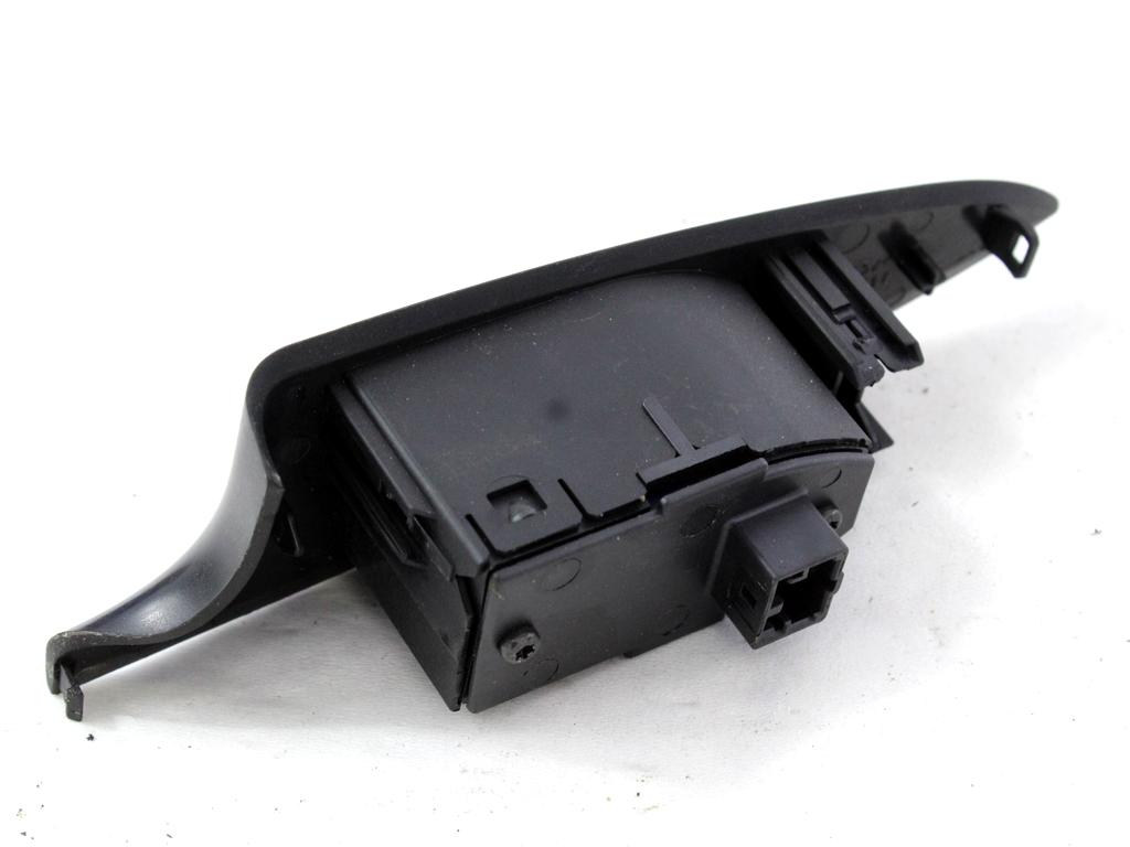 ZADNJE STIKALO OEM N. 156094790 ORIGINAL REZERVNI DEL ALFA ROMEO GIULIETTA 940 (2010 - 2020) DIESEL LETNIK 2012