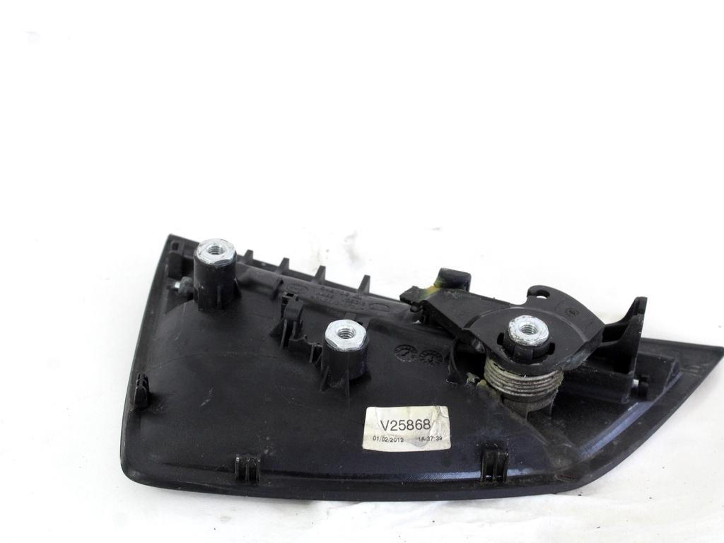 ZUNANJA KLJUKA ZADNJA LEVA VRATA OEM N. 156098845 ORIGINAL REZERVNI DEL ALFA ROMEO GIULIETTA 940 (2010 - 2020) DIESEL LETNIK 2012