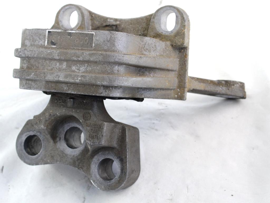 NOSILEC MENJALNIKA OEM N. 51879600 ORIGINAL REZERVNI DEL ALFA ROMEO GIULIETTA 940 (2010 - 2020) DIESEL LETNIK 2012