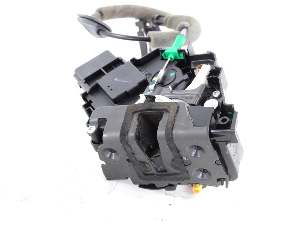 CENTRALNI ZAKLEP SPREDNJIH VRAT  OEM N. AS6AF21812CC ORIGINAL REZERVNI DEL FORD KA+ PLUS UK FK MK3 (2016 -2019) BENZINA LETNIK 2016