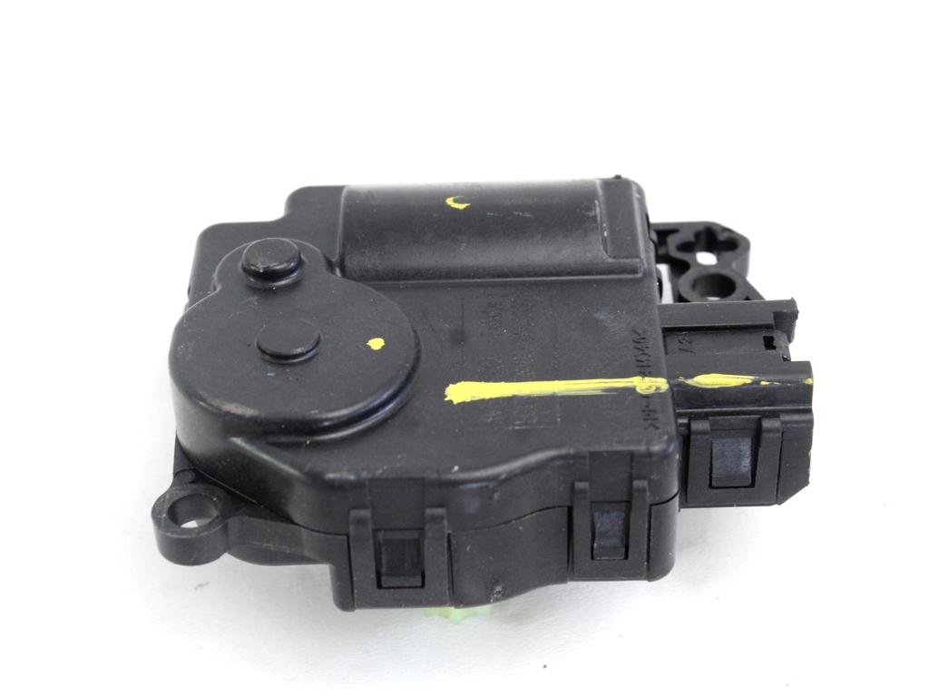 MOTORCEK OGREVANJA OEM N. AV1119E616GA ORIGINAL REZERVNI DEL FORD KA+ PLUS UK FK MK3 (2016 -2019) BENZINA LETNIK 2016