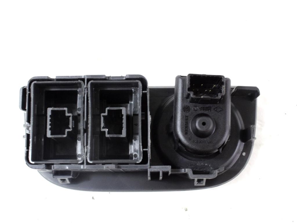 STIKALA ELEKTRICNIH OGLEDAL  OEM N. 255704649R ORIGINAL REZERVNI DEL DACIA SANDERO / SANDERO STEPWAY MK2 (2012 - 2016) BENZINA/GPL LETNIK 2015