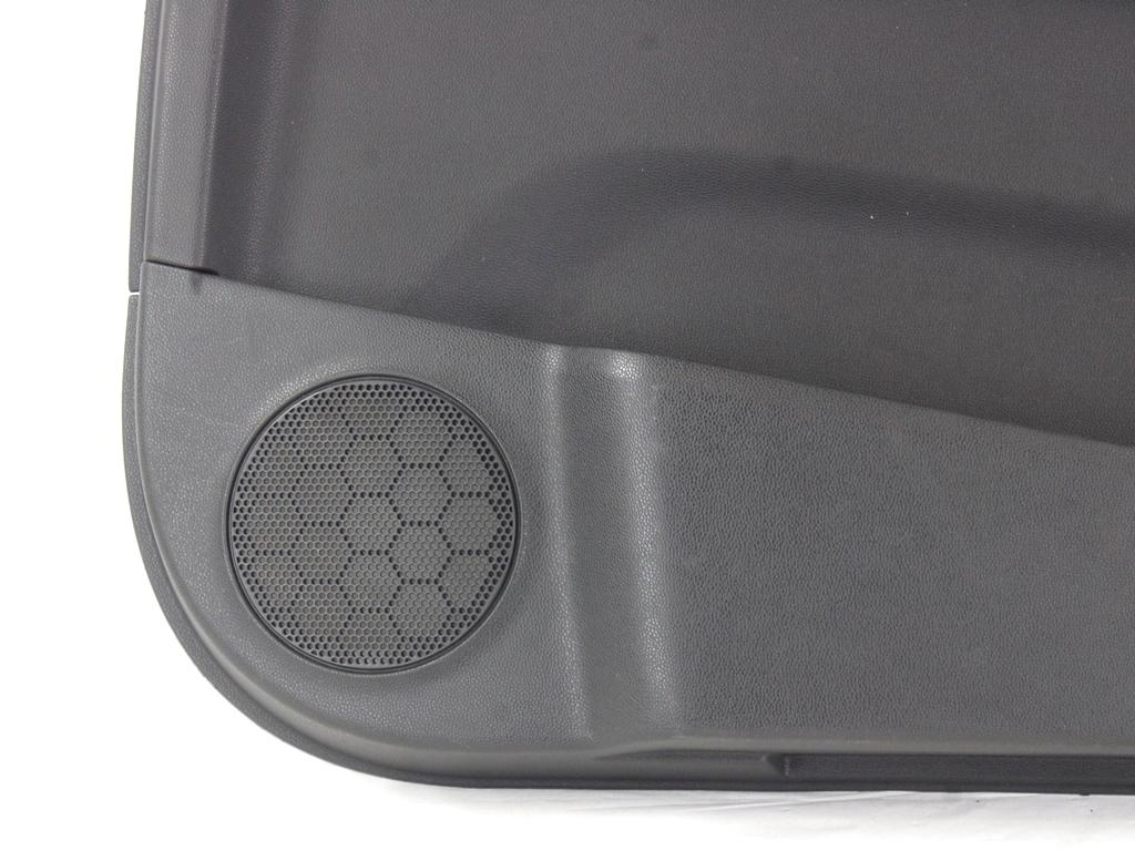 VRATNI PANEL OEM N. PNPDPOPZAFIRABA05RMV5P ORIGINAL REZERVNI DEL OPEL ZAFIRA B A05 M75 R (04/2008 - 2011) BENZINA/METANO LETNIK 2008