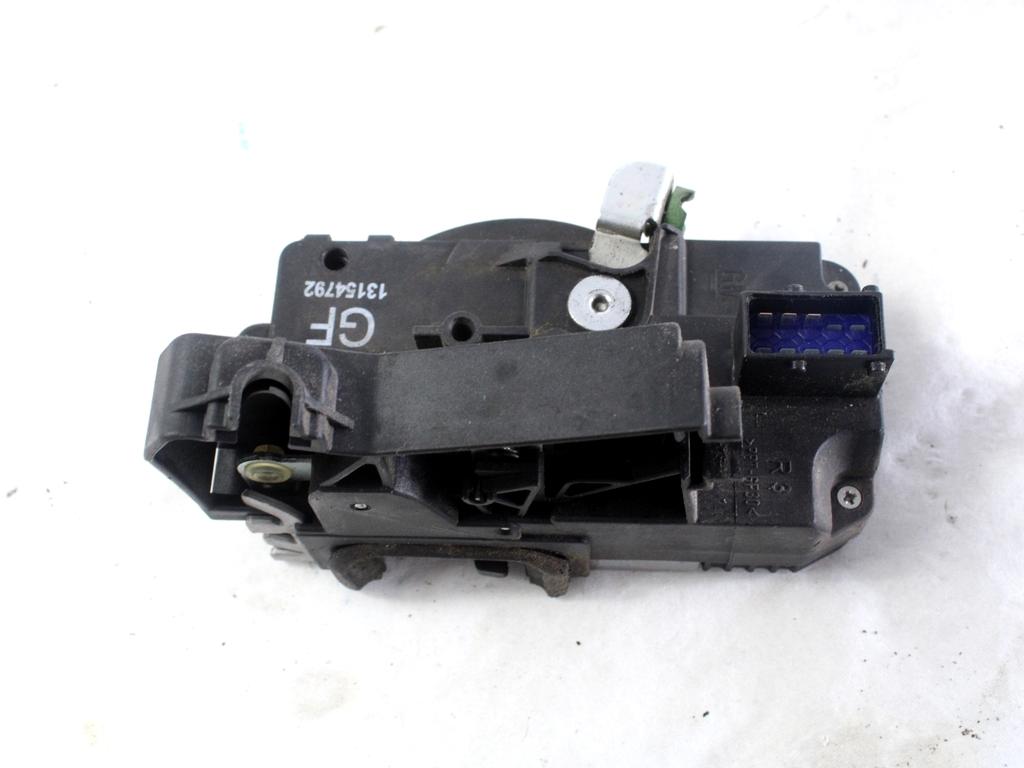 CENTRALNI ZAKLEP SPREDNJIH VRAT  OEM N. 13154792 ORIGINAL REZERVNI DEL OPEL MERIVA A X03 R (2006 - 2010) BENZINA LETNIK 2008