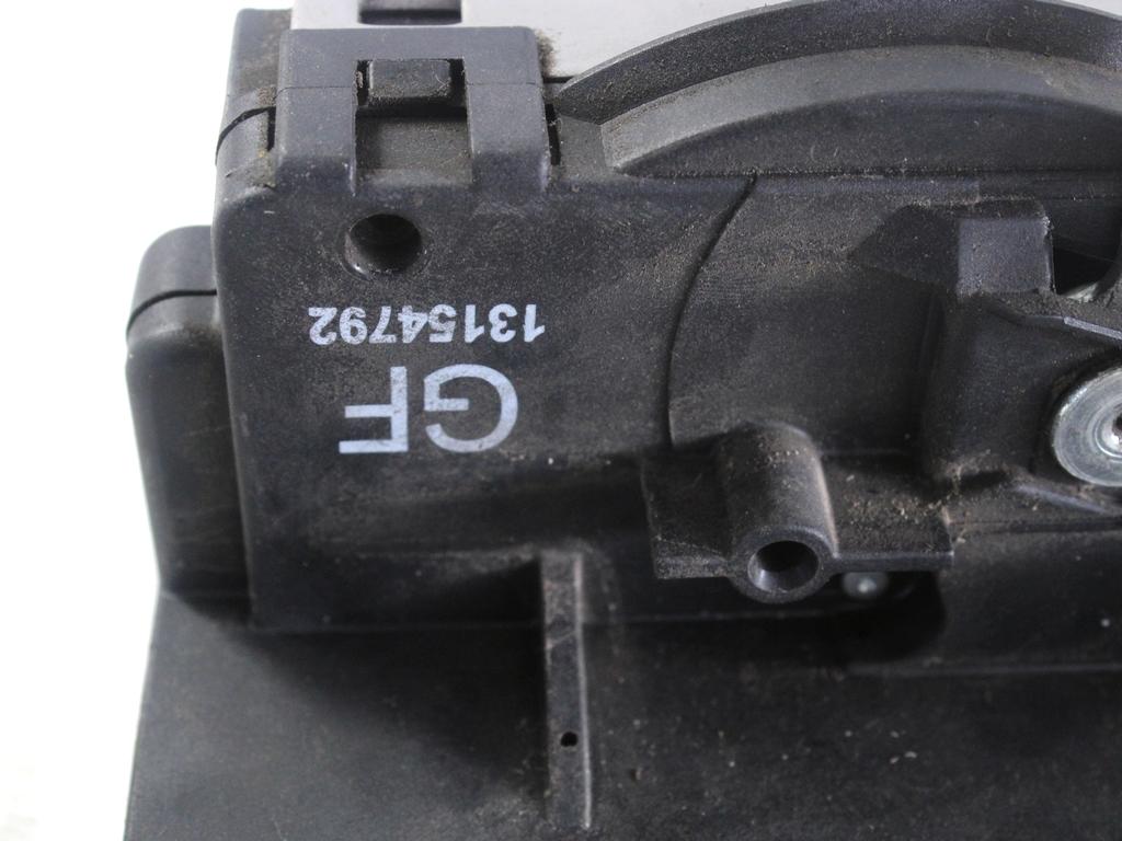 CENTRALNI ZAKLEP SPREDNJIH VRAT  OEM N. 13154792 ORIGINAL REZERVNI DEL OPEL MERIVA A X03 R (2006 - 2010) BENZINA LETNIK 2008