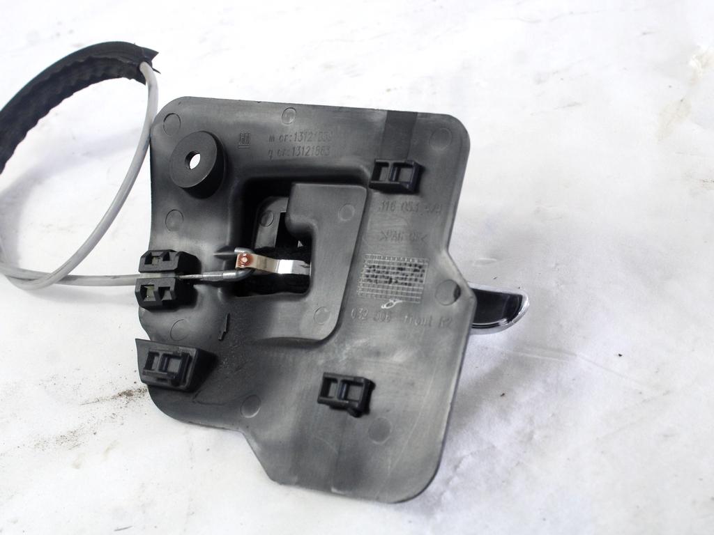 NOTRANJA KLJUKA  OEM N. 13121859 ORIGINAL REZERVNI DEL OPEL MERIVA A X03 R (2006 - 2010) BENZINA LETNIK 2008