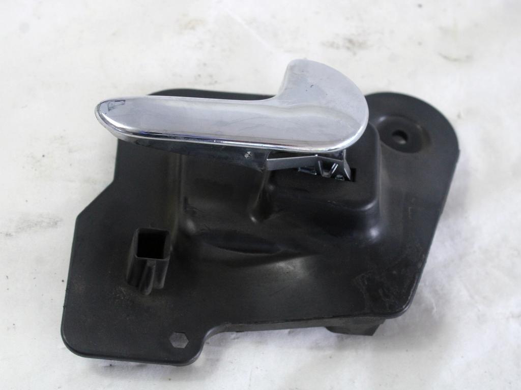 NOTRANJA KLJUKA  OEM N. 13121861 ORIGINAL REZERVNI DEL OPEL MERIVA A X03 R (2006 - 2010) BENZINA LETNIK 2008