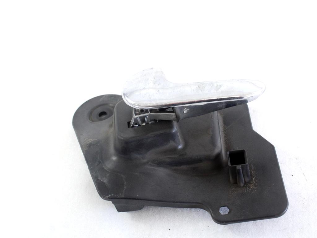 NOTRANJA KLJUKA  OEM N. 13121860 ORIGINAL REZERVNI DEL OPEL MERIVA A X03 R (2006 - 2010) BENZINA LETNIK 2008