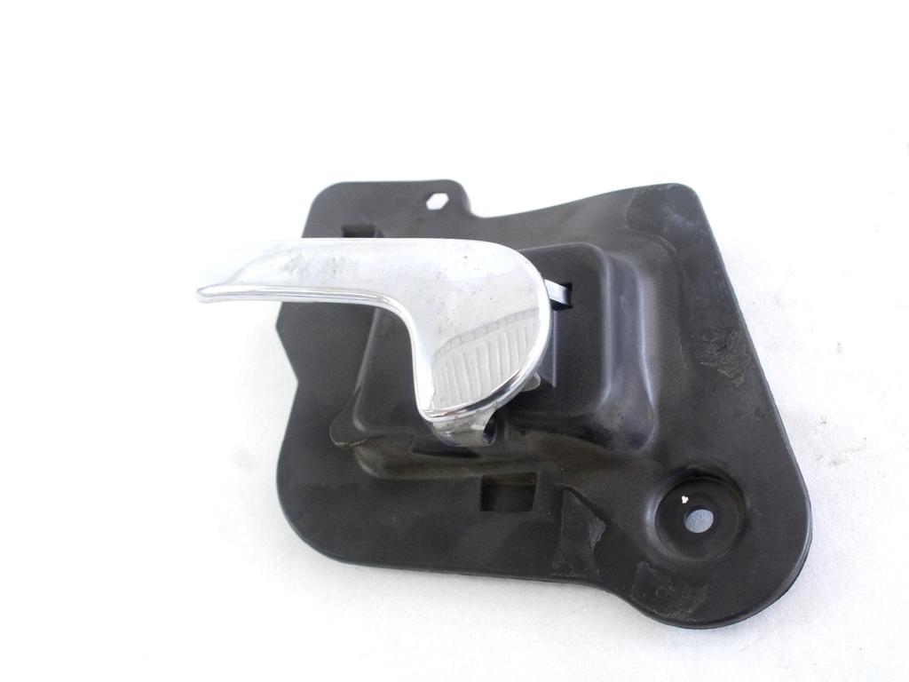 NOTRANJA KLJUKA  OEM N. 13121860 ORIGINAL REZERVNI DEL OPEL MERIVA A X03 R (2006 - 2010) BENZINA LETNIK 2008