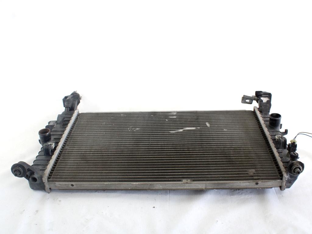 RADIATOR VODE OEM N. 13303639 ORIGINAL REZERVNI DEL OPEL MERIVA A X03 R (2006 - 2010) BENZINA LETNIK 2008