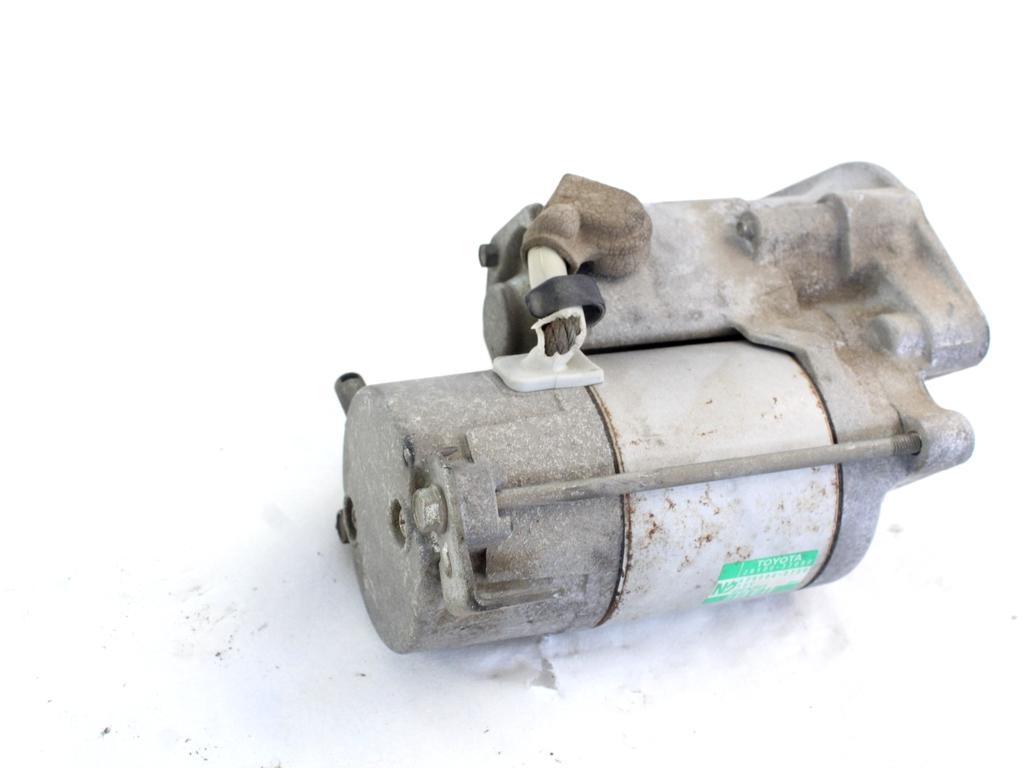 ZAGANJAC MOTORJA  OEM N. 28100-33080 ORIGINAL REZERVNI DEL TOYOTA COROLLA E12 (2000 - 2006) DIESEL LETNIK 2005