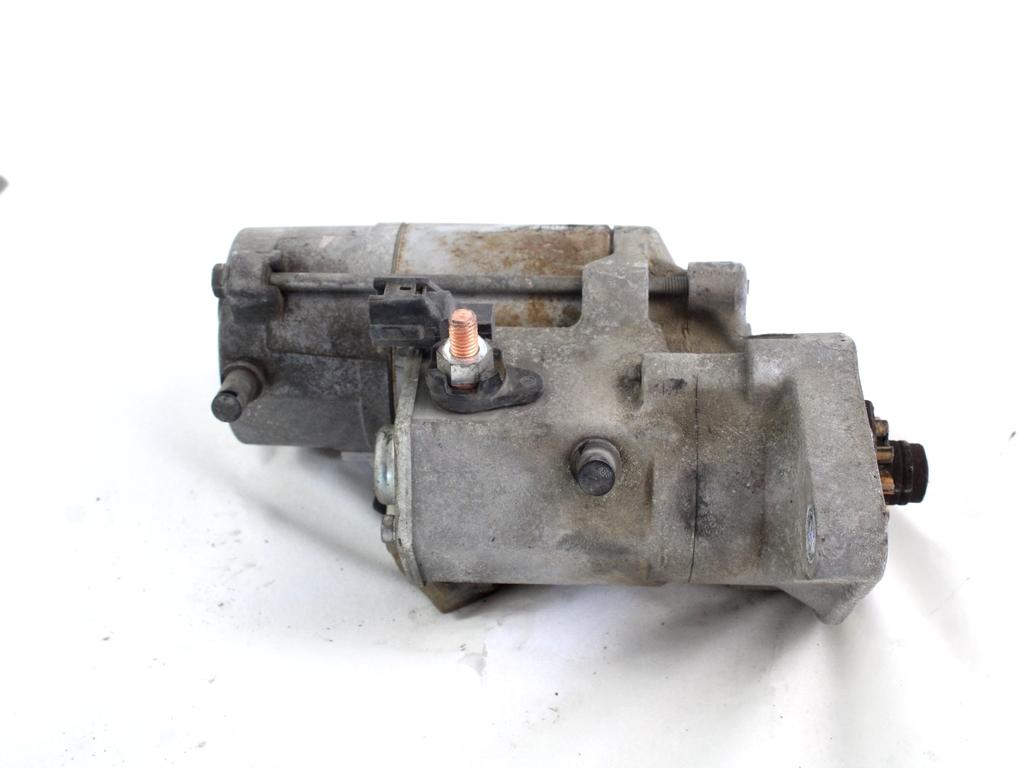 ZAGANJAC MOTORJA  OEM N. 28100-33080 ORIGINAL REZERVNI DEL TOYOTA COROLLA E12 (2000 - 2006) DIESEL LETNIK 2005