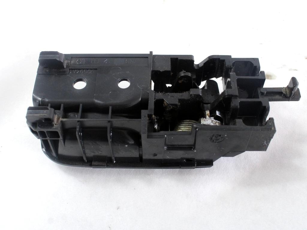 NOTRANJA KLJUKA  OEM N. 6920605040B0 ORIGINAL REZERVNI DEL TOYOTA COROLLA E12 (2000 - 2006) DIESEL LETNIK 2005