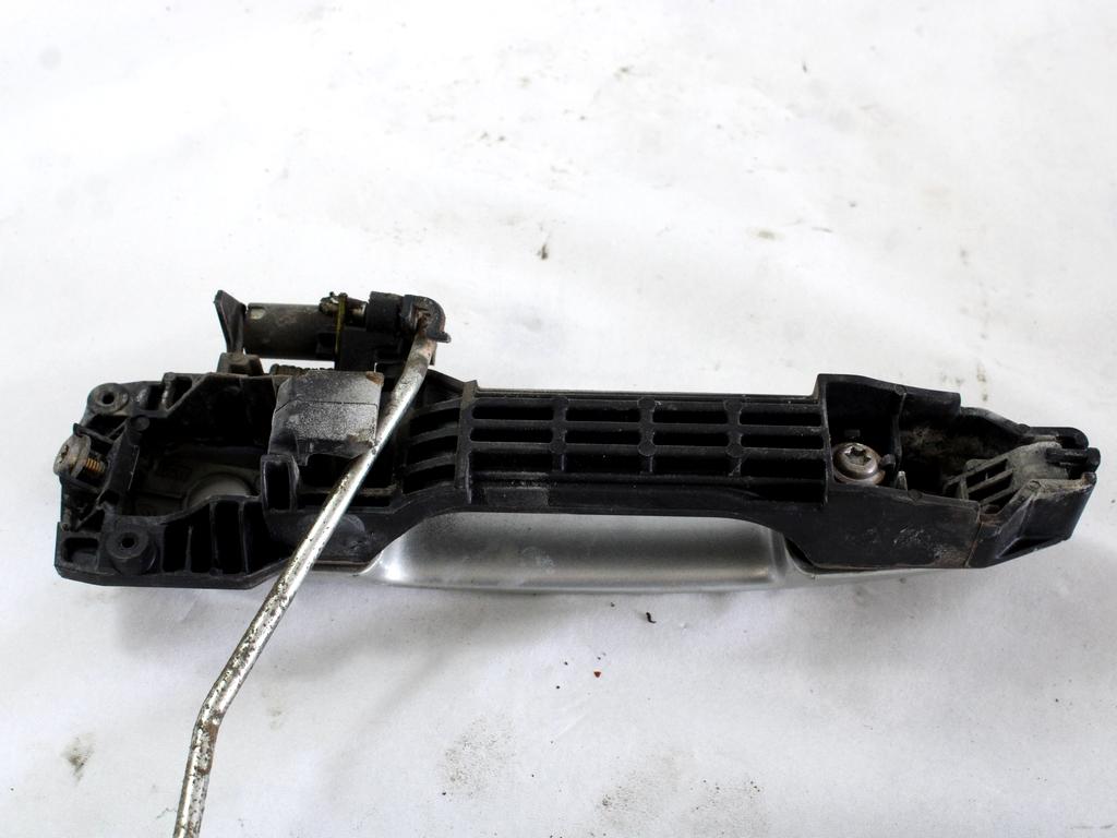 ZUNANJA KLJUKA SPREDNJA LEVA VRATA OEM N. 6921105903 ORIGINAL REZERVNI DEL TOYOTA COROLLA E12 (2000 - 2006) DIESEL LETNIK 2005