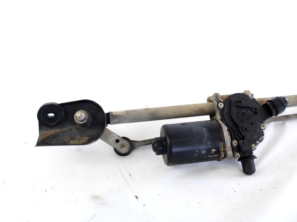 MOTORCEK PREDNJIH BRISALCEV OEM N. 8511002100 ORIGINAL REZERVNI DEL TOYOTA COROLLA E12 (2000 - 2006) DIESEL LETNIK 2005