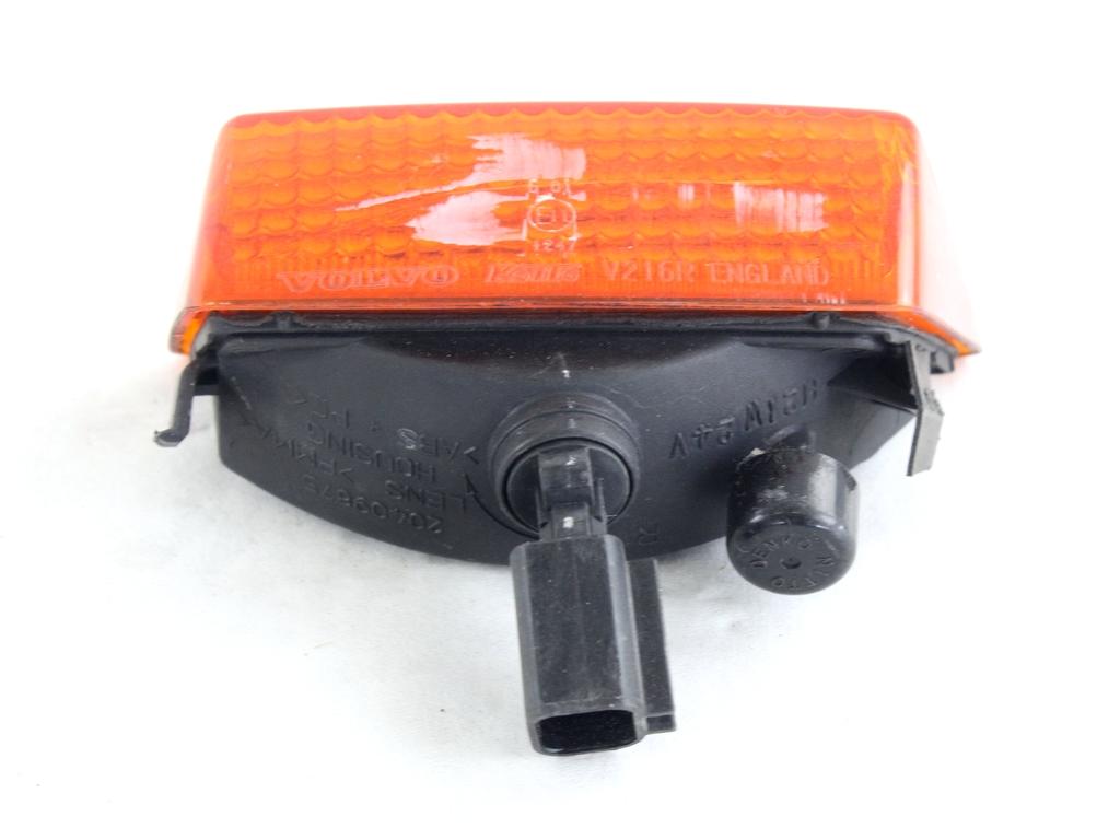 SPREDNJI INDIKATOR OEM N. 20409875 ORIGINAL REZERVNI DEL VOLVO SERIE FH (2002 - 2013)DIESEL LETNIK 2007