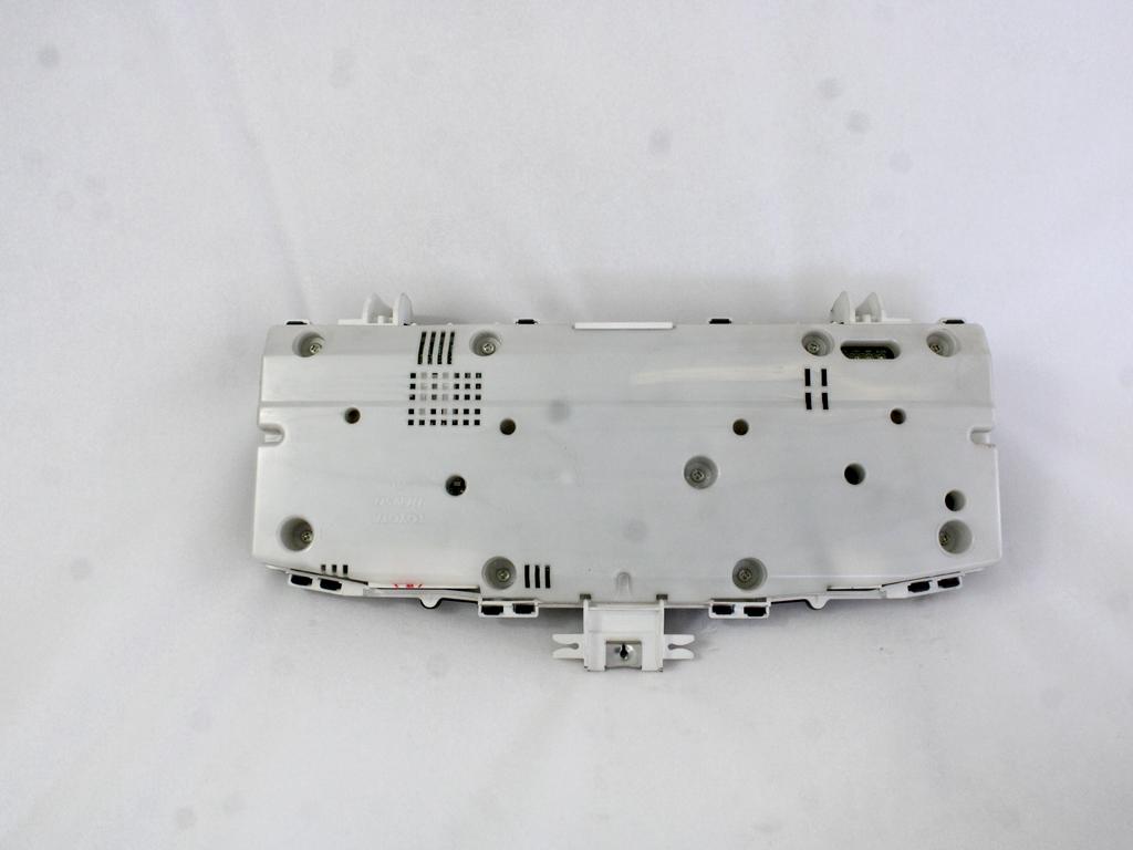 KILOMETER STEVEC OEM N. 83800-12A00 ORIGINAL REZERVNI DEL TOYOTA COROLLA E12 (2000 - 2006) DIESEL LETNIK 2005