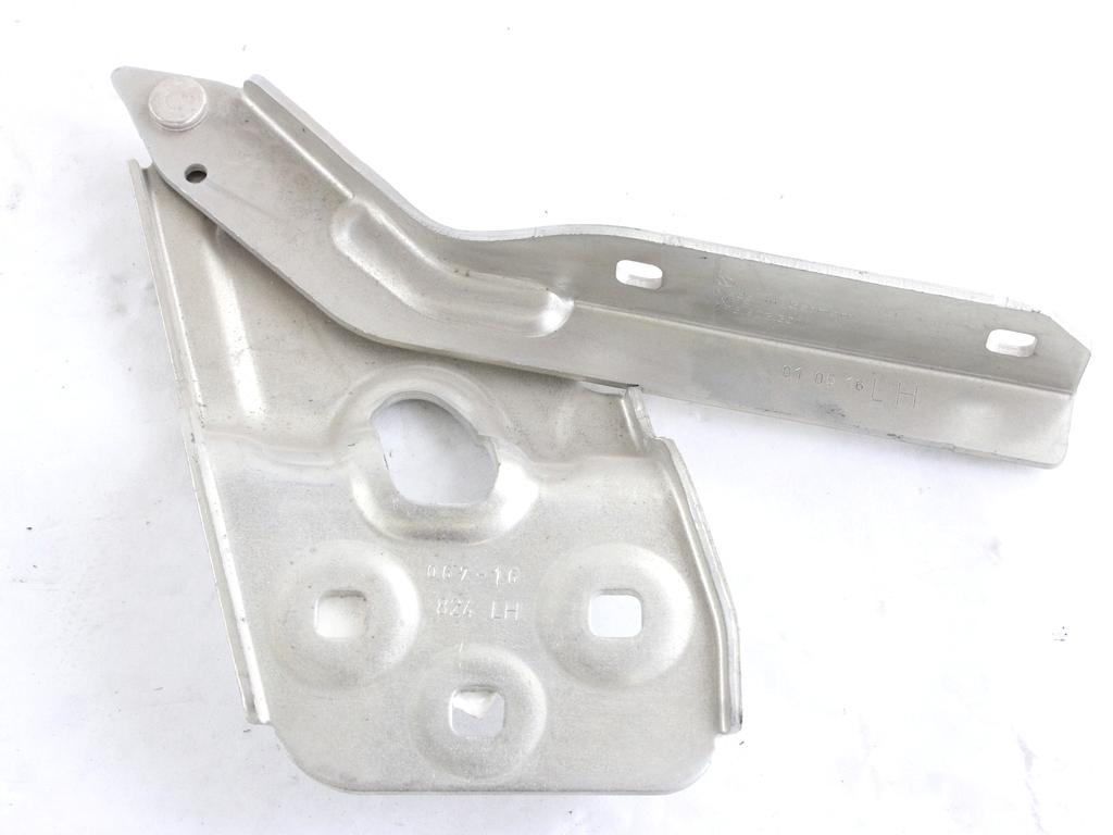 PANTI POKROVA MOTORJA OEM N. 7P6823301 ORIGINAL REZERVNI DEL VOLKSWAGEN TOUAREG 7P5 7P6 MK2 (2010 - 2018)DIESEL LETNIK 2015