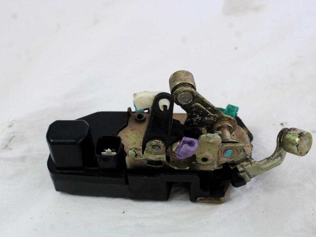 CENTRALNO ZAKLEPANJE PREDNIH LEVIH VRAT OEM N. 05109867AB ORIGINAL REZERVNI DEL CHRYSLER VOYAGER/GRAN VOYAGER RG RS MK4 (2001 - 2007) DIESEL LETNIK 2004