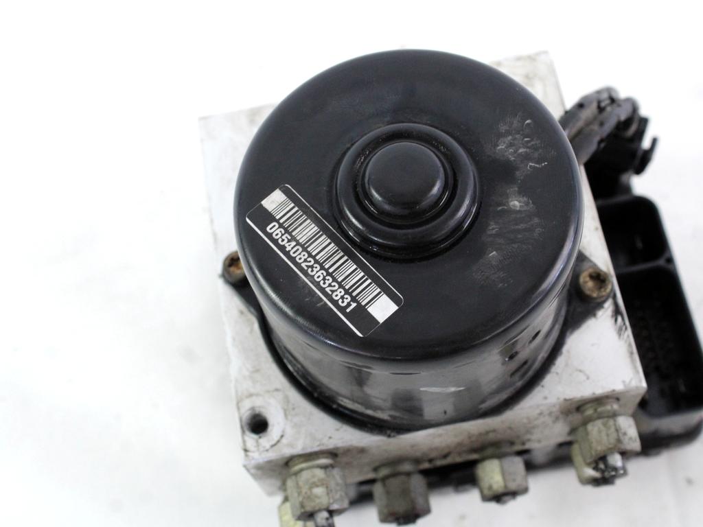 ABS AGREGAT S PUMPO OEM N. 04721427AK ORIGINAL REZERVNI DEL CHRYSLER VOYAGER/GRAN VOYAGER RG RS MK4 (2001 - 2007) DIESEL LETNIK 2004