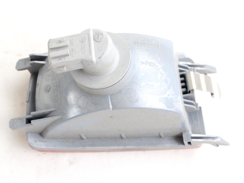 SPREDNJI INDIKATOR OEM N. 1H0953050 ORIGINAL REZERVNI DEL VOLKSWAGEN GOLF III 1H1 1E7 1H5 MK3 (08/1992 - 07/1998) BENZINA LETNIK 1992