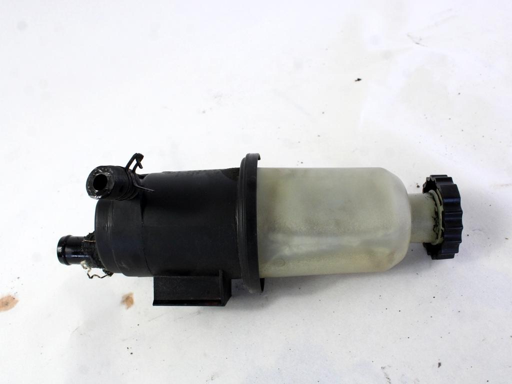 REZERVOAR CRPALKA  SERVO VOLAN OEM N. 04743067AB ORIGINAL REZERVNI DEL CHRYSLER VOYAGER/GRAN VOYAGER RG RS MK4 (2001 - 2007) DIESEL LETNIK 2004