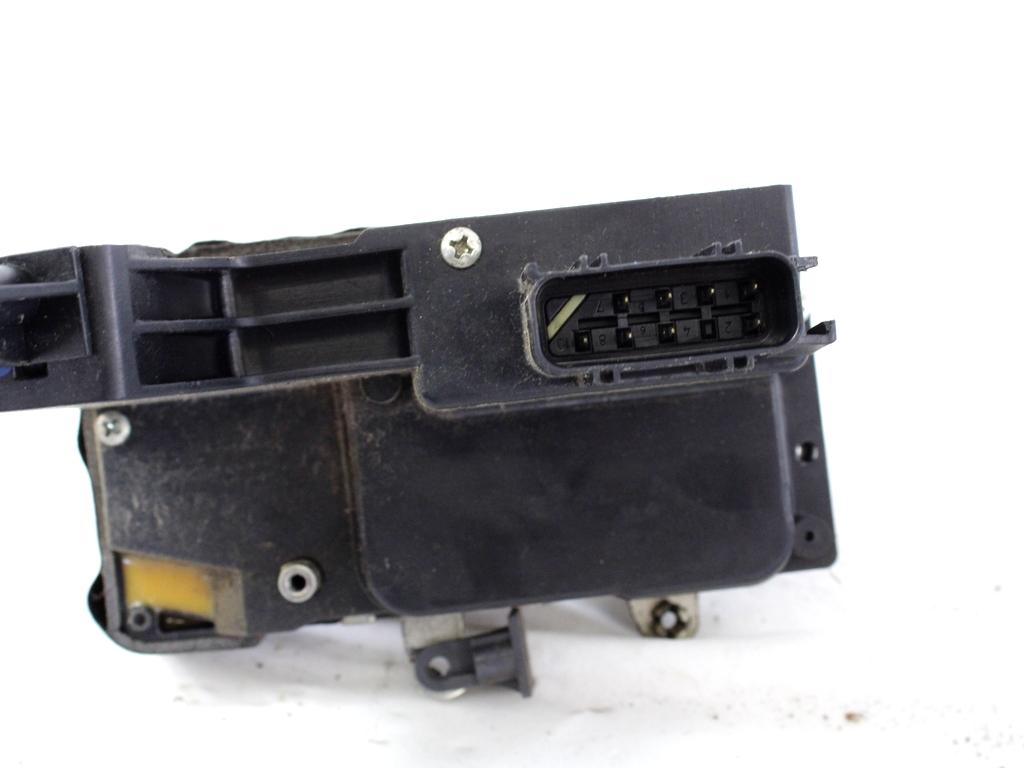 CENTRALNI ZAKLEP SPREDNJIH VRAT  OEM N. 1372461 ORIGINAL REZERVNI DEL FORD FUSION JU (2002 - 02/2006) DIESEL LETNIK 2003